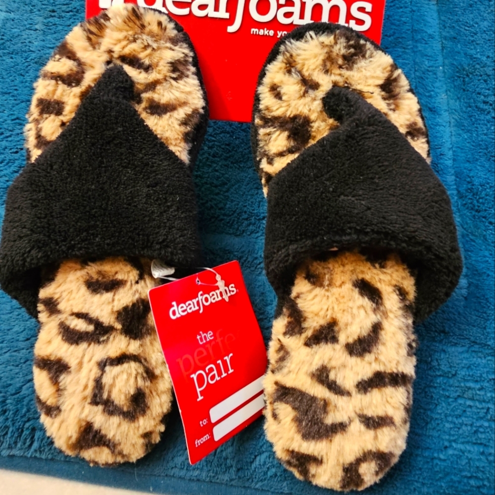Dearfoams Fuzzy Leopard Slippers Size Small NWT